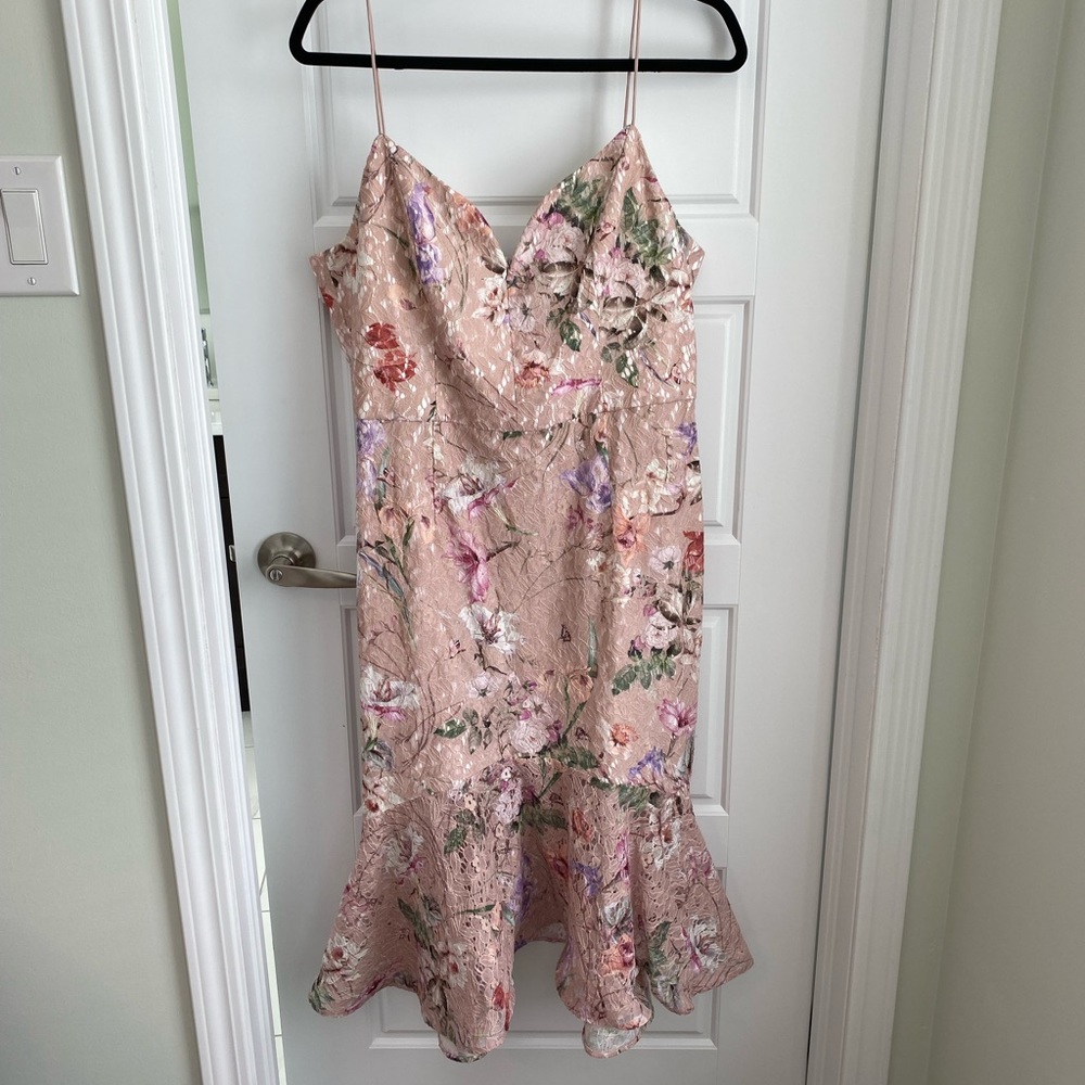 Dusty Rose Floral Print Sweetheart Dress with a Trumpet Skirt Styled Hem